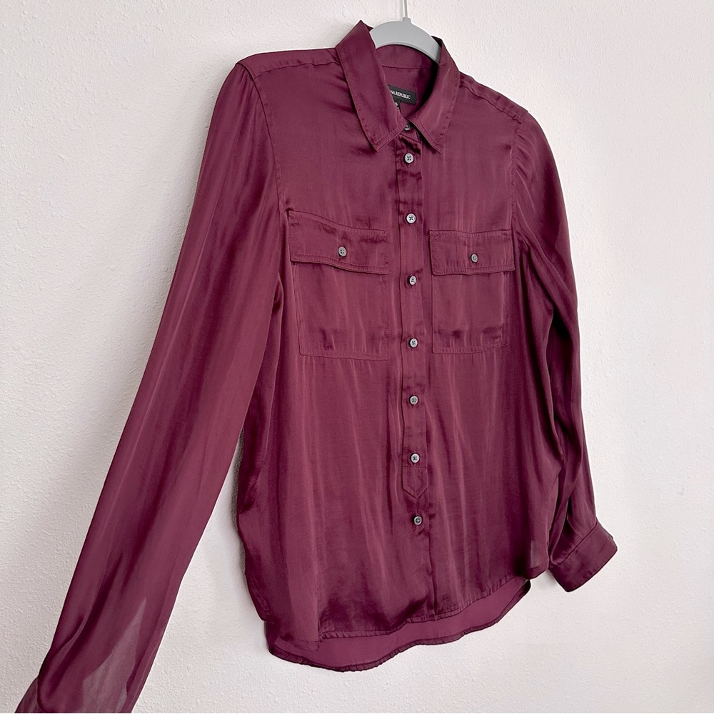 Banana Republic collared burgundy blouse